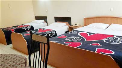 اتاق سه تخته هتل همام اصفهان